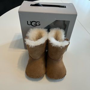 Ugg size 2/3 baby Caden booties